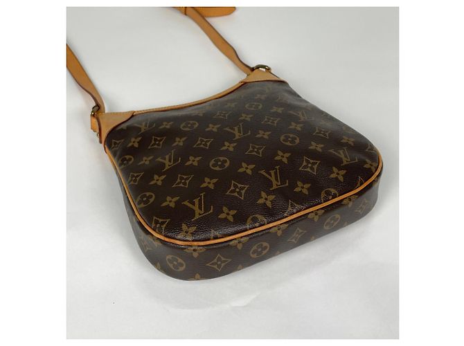 Bolso de hombro Louis Vuitton Odeon PM Castaño Monograma - vista 2