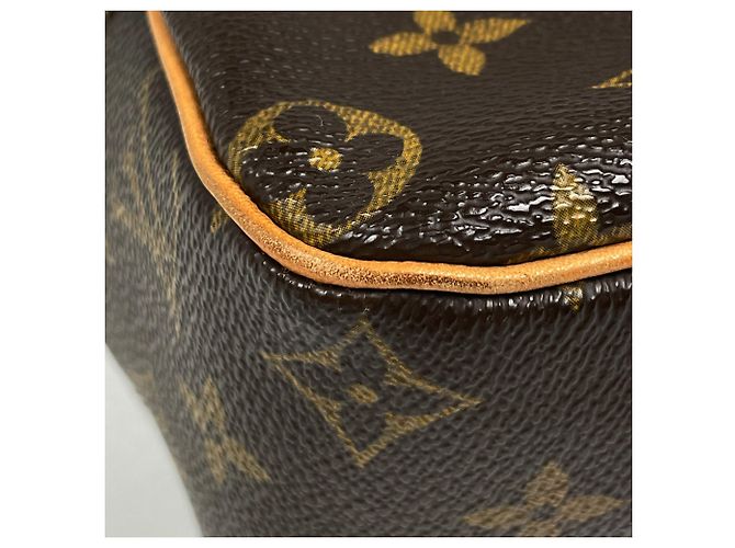 Borsa a tracolla Louis Vuitton Cite MM Marrone - vista 3