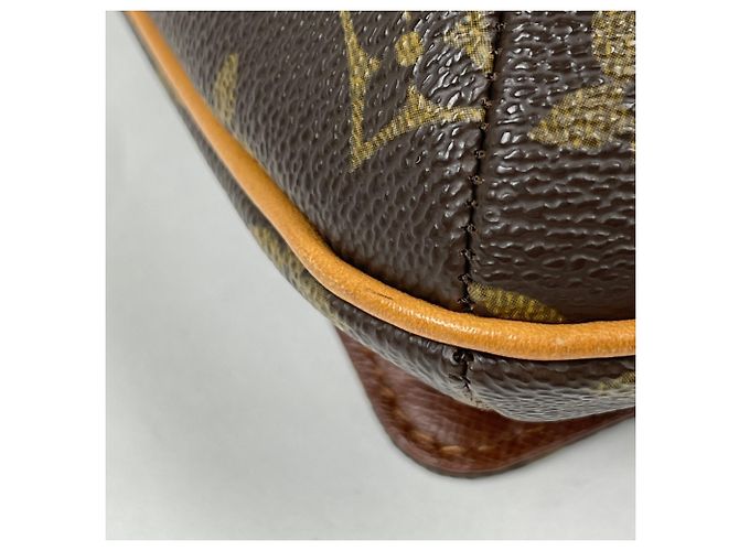 Louis Vuitton Musette Tango Shoulder Bag Brown - view 3