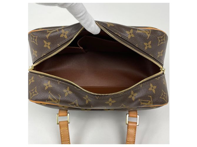 Borsa a tracolla Louis Vuitton Cite MM Marrone - vista 8