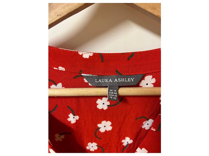 Autre Marque Laura Ashley Viskosebluse mit rotem Blumenprint Weiß - Ansicht 3