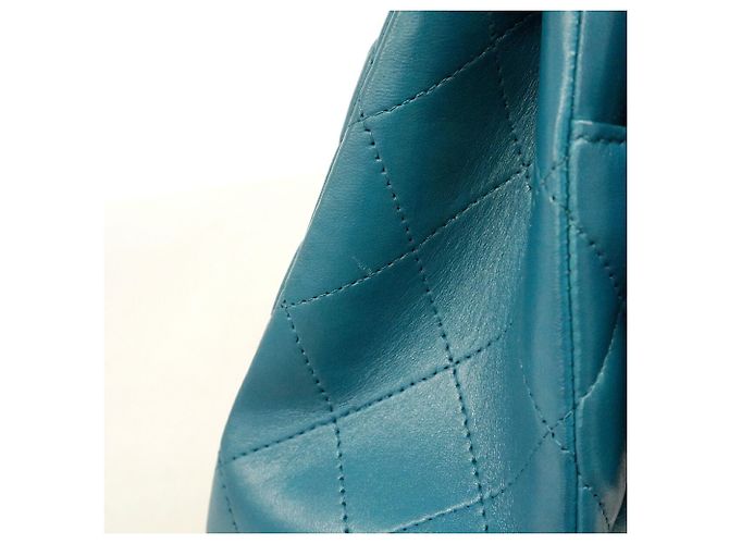 Borsa a tracolla Chanel in pelle d'agnello blu - vista 11