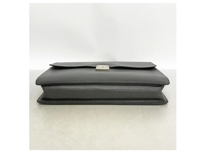 Louis Vuitton Taiga Robusto 1 Bag M31052 Grigio - vista 3