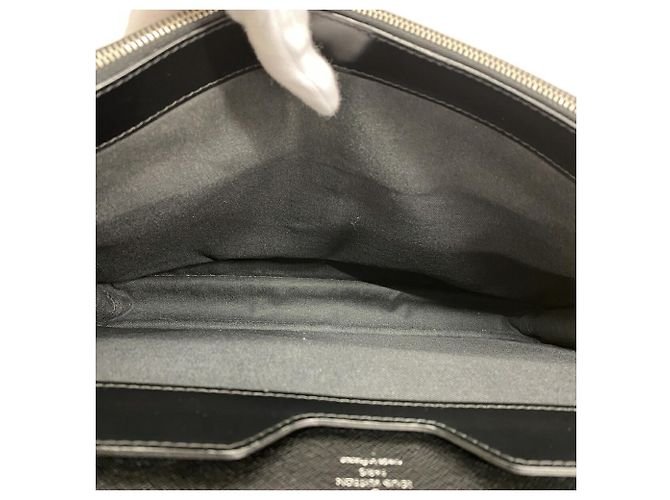 Louis Vuitton Taiga Robusto 1 Bag M31052 Grigio - vista 4