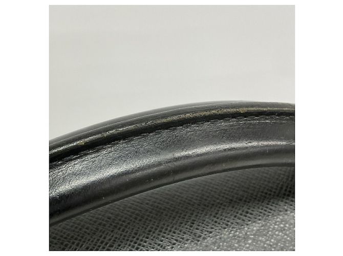 Louis Vuitton Taiga Robusto 1 Bag M31052 Grigio - vista 7