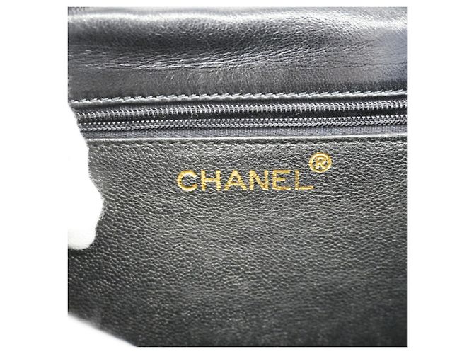 Borsa a tracolla Chanel in pelle d'agnello nera Nero - vista 5