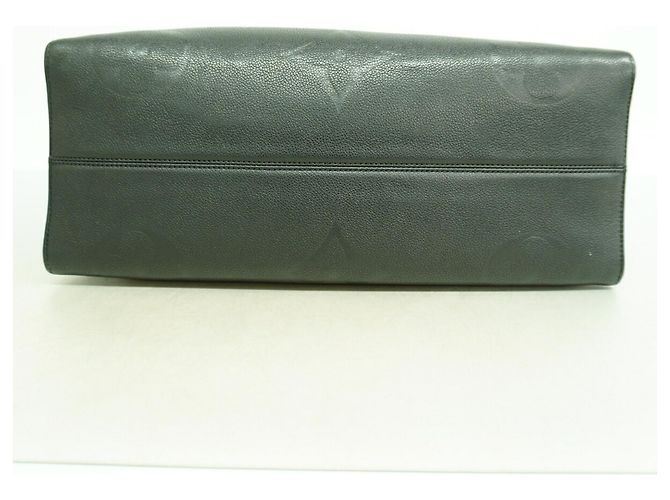 Borsa Tote Louis Vuitton Monogram Empreinte OnTheGo GM Nero - vista 3
