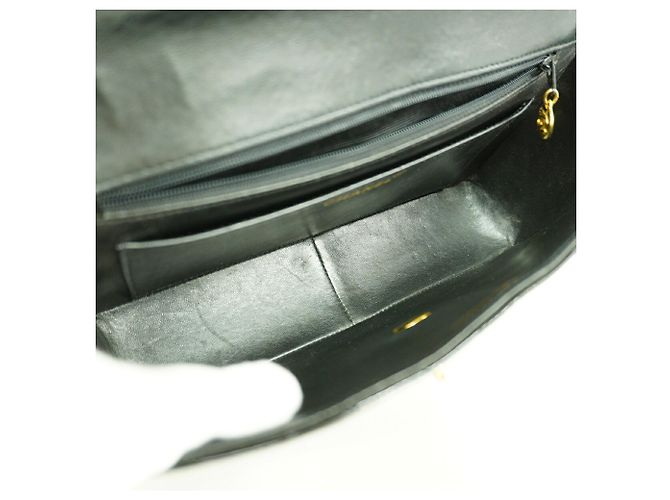 Borsa a tracolla con catena Chanel V-Stitch Nero - vista 4