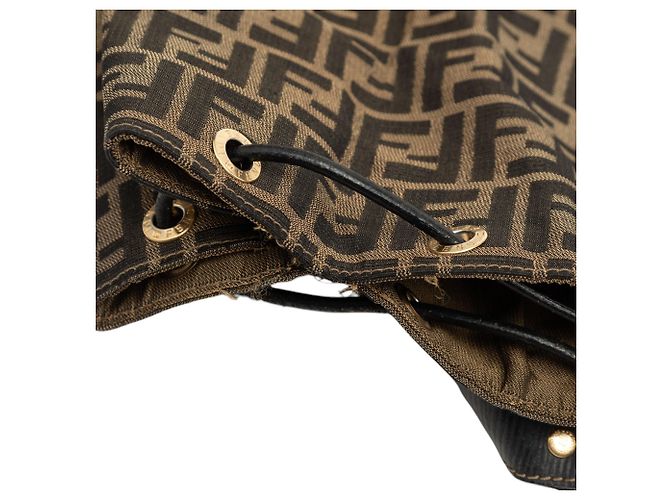 Fendi Rucksack mit Kordzug aus braunem Zucca Canvas - Ansicht 7