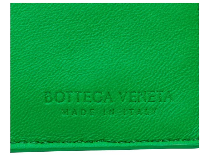 Pouch Bottega Veneta in pelle verde con tasca zip - vista 5