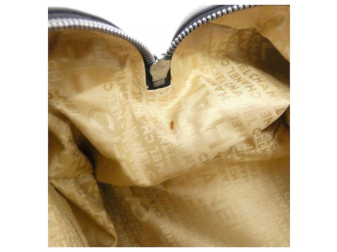 Borsa a mano Chanel 23384 in pelle nera Nero - vista 8