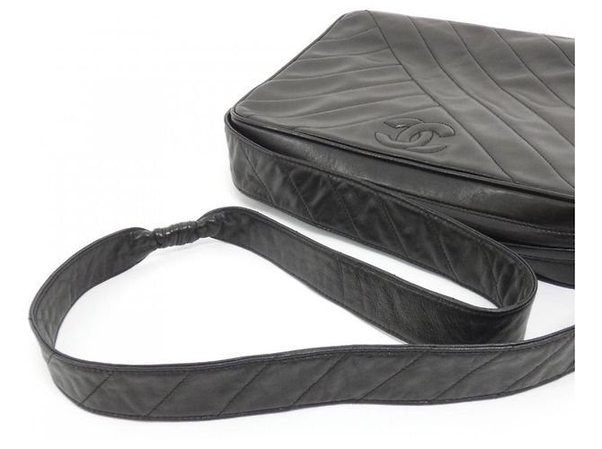 Borsa a tracolla Chanel in pelle d'agnello nera Nero - vista 8
