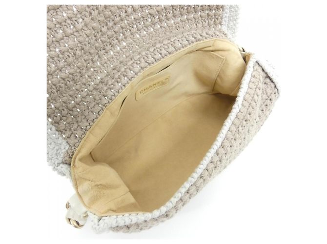 Borsa a tracolla in maglia beige Chanel - vista 8