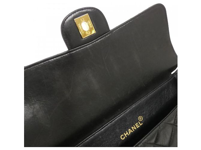 Chanel Handtasche aus schwarzem Lammleder - Ansicht 8