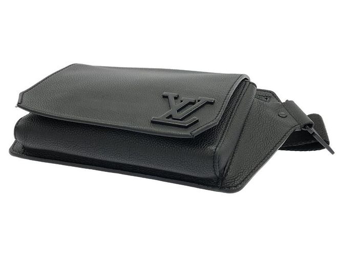 Borsa a tracolla Louis Vuitton LV Aerogram Takeoff Nero - vista 3