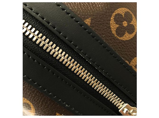 Zaino Louis Vuitton Monogram Macassar Discovery Marrone - vista 4