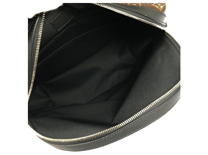 Zaino Louis Vuitton Monogram Macassar Discovery Marrone - vista 8
