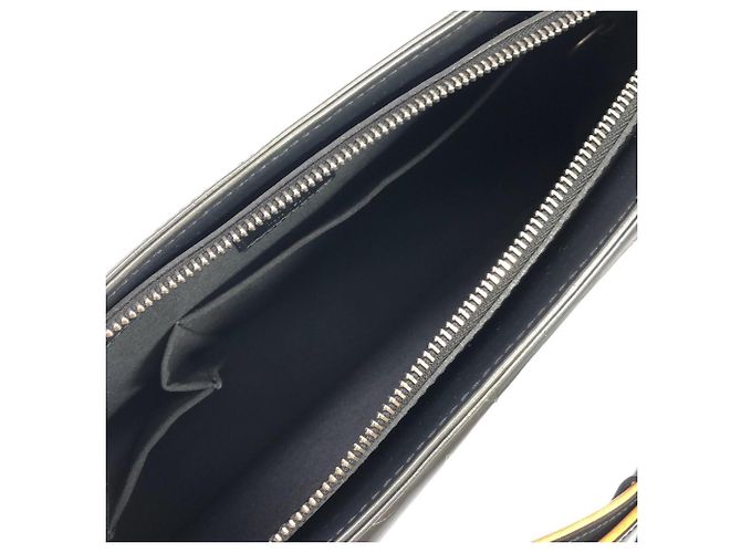 Borsa a tracolla Louis Vuitton Monogram Matte Alston M55122 Nero - vista 8