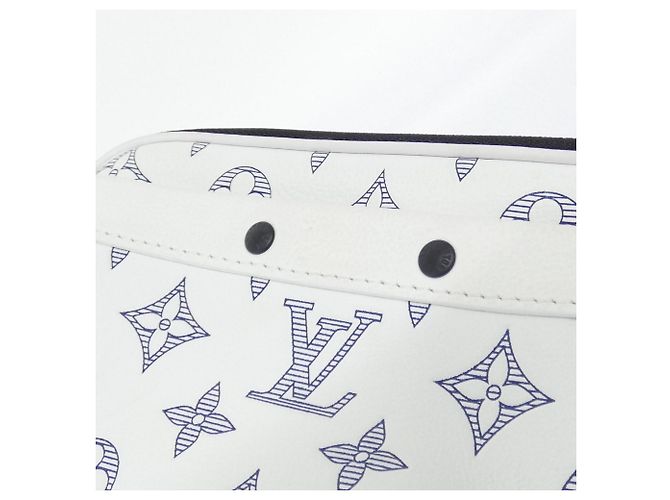 Borsa portafoglio indossabile Louis Vuitton Monogram Shadow Alpha Bianco - vista 5