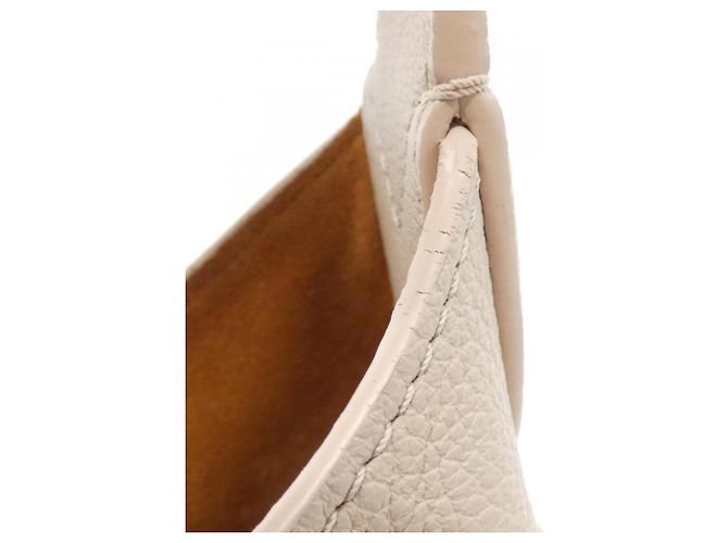 Borsa a tracolla Louis Vuitton Low Key Hobo PM M14265 - vista 4