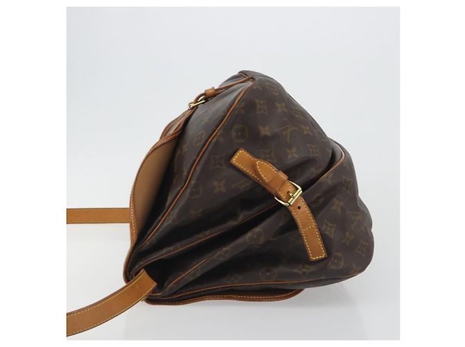 Louis Vuitton Saumur Monogram 35 Marrone - vista 4