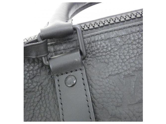 Louis Vuitton Taurillon Monogram Keepall Bandoulière 25cm Nero - vista 3