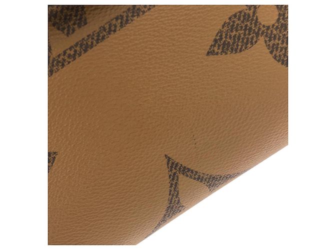 Borsa Louis Vuitton Monogram Giant OnTheGo MM Marrone - vista 4