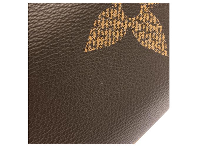 Borsa Louis Vuitton Monogram Giant OnTheGo MM Marrone - vista 5