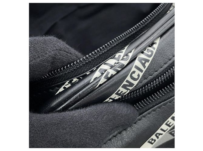 Everyday Borsa Balenciaga Explorer Body Bag Nero - vista 9