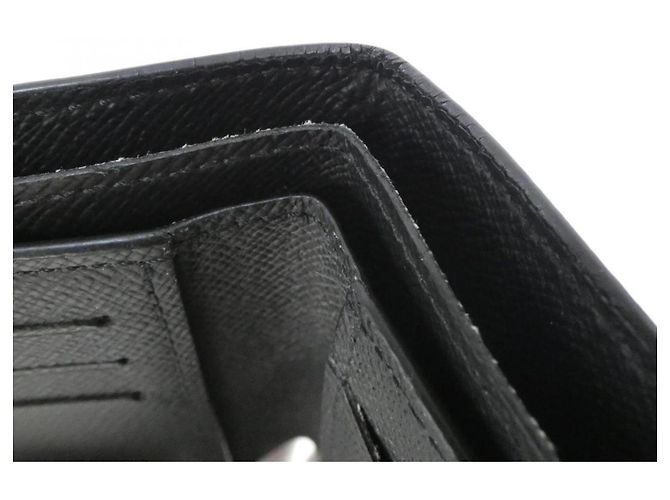Louis Vuitton Taiga Portefeuille Multiple Billfold Nero - vista 9