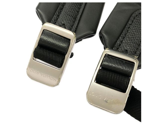 Zaino Louis Vuitton Taiga Rama Discovery Nero - vista 6