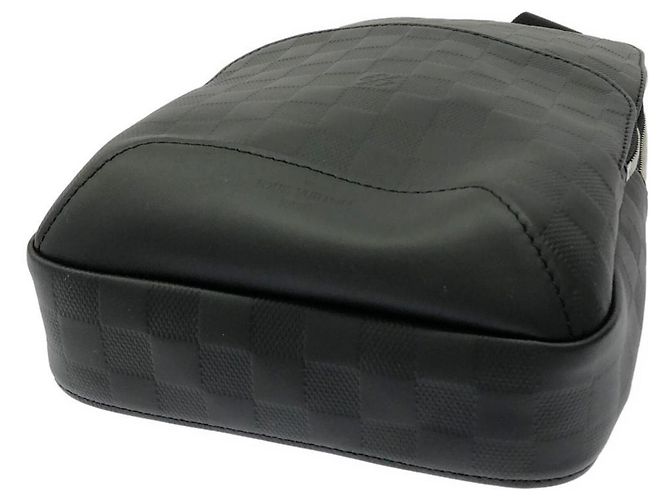 Borsa a tracolla Louis Vuitton Damier Infini Avenue Nero - vista 3