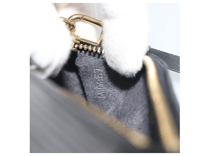 Louis Vuitton Soufflot Pochette Epi Leather Nero - vista 7