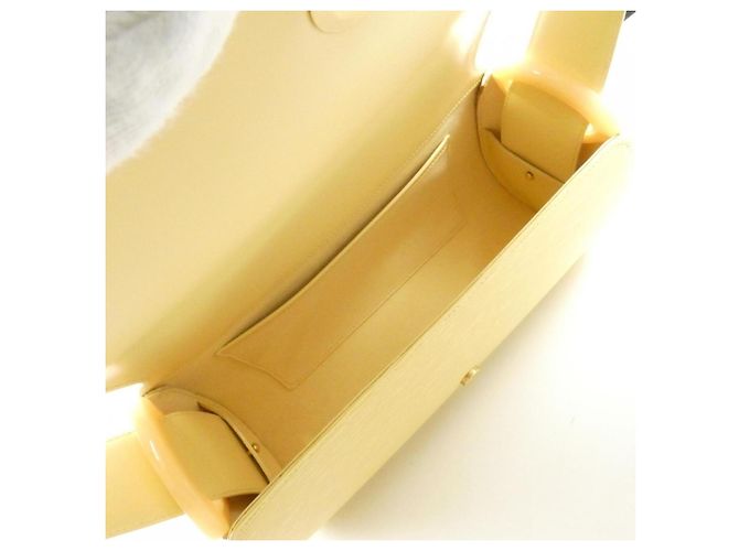 Borsa a tracolla Louis Vuitton Epi Nocturne GM Giallo - vista 6