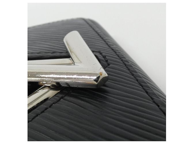 Louis Vuitton Epi Portefeuille Twist Compact Wallet Nero - vista 3