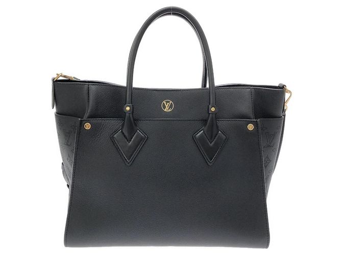 Borsa Louis Vuitton On My Side GM Nero - vista 2