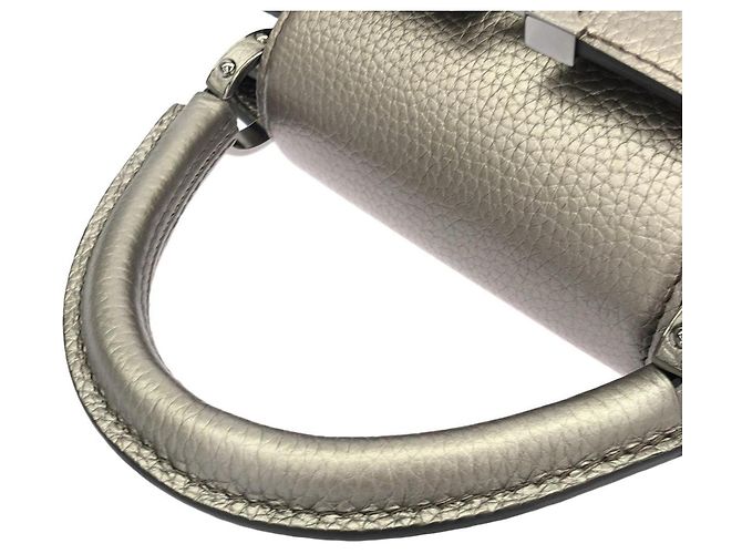 Borsa Louis Vuitton Capucines BB Marrone Beige - vista 6