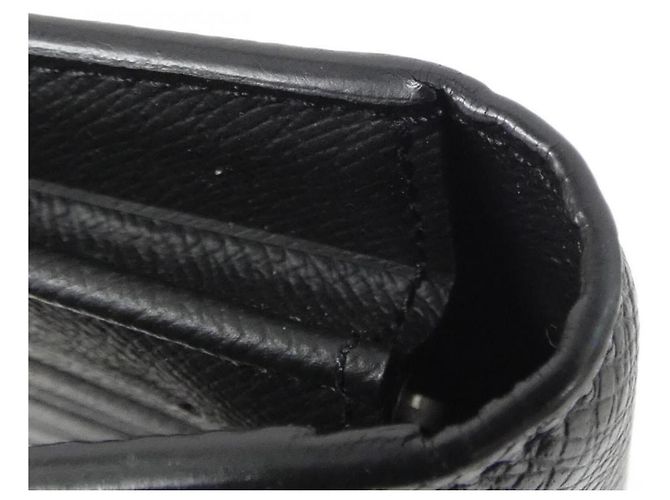 Louis Vuitton Taiga Portefeuille Brazza Wallet Nero - vista 4