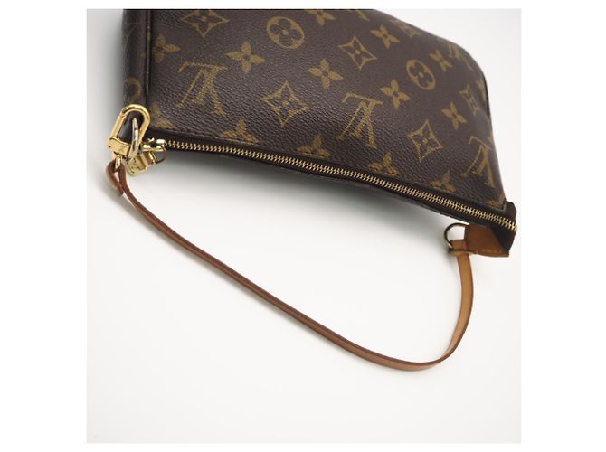 Bolsa Louis Vuitton Monogram Pochette Accessoires Marrom Bege - vista 5