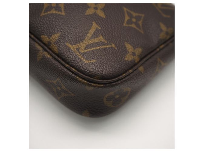 Bolsa Louis Vuitton Monogram Pochette Accessoires Marrom Bege - vista 8