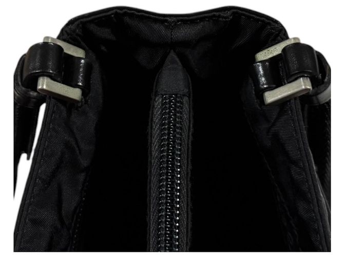 Borsa a mano Prada in nylon nero - vista 10