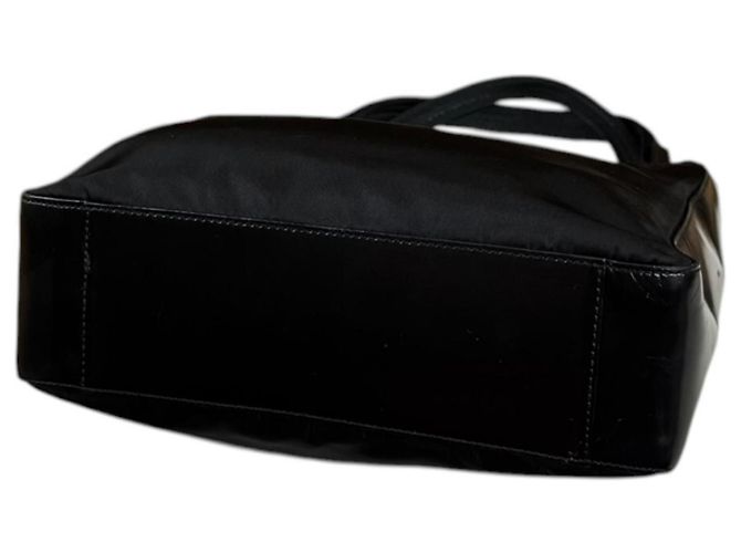 Borsa a mano Prada in nylon nero - vista 5