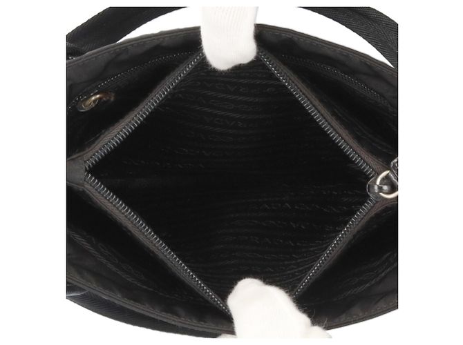 Borsa a mano Prada in nylon nero - vista 8