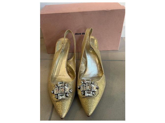 Décolleté Slingback Miu Miu glitterate e decorate Gold D'oro - vista 5