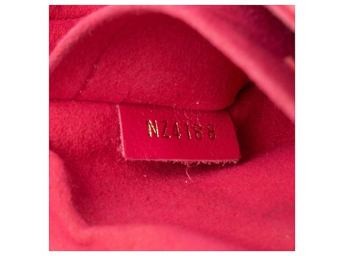 Louis Vuitton Calfskin New Wave Chain MM Shoulder Bag Pink - view 6