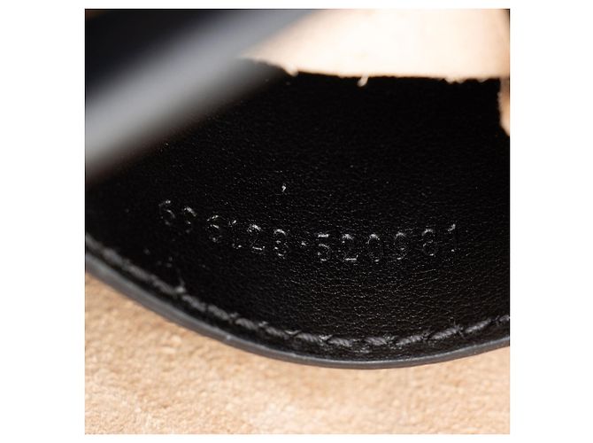 Mini Tote Gucci GG Marmont de piel matelassé Negro - vista 6