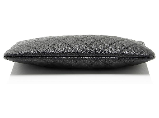 Gabrielle Pouch classica Chanel in pelle Caviar con zip Nero - vista 4