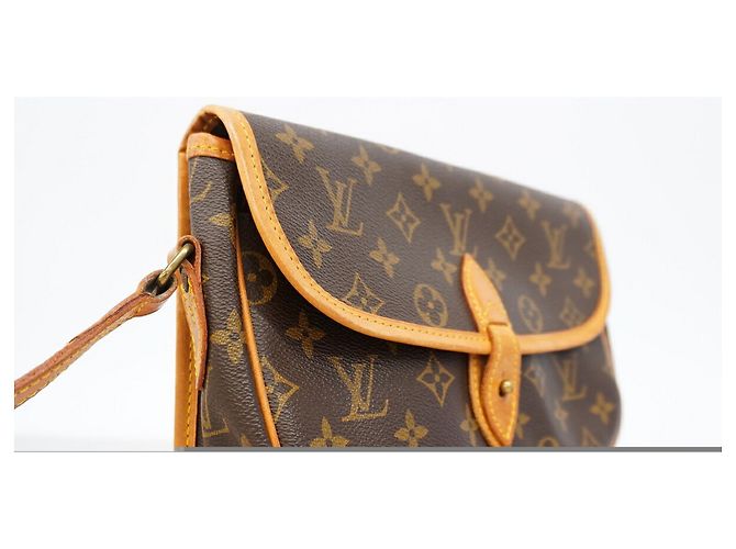 Borsa a tracolla Louis Vuitton Monogram Gibeciere PM Marrone - vista 2