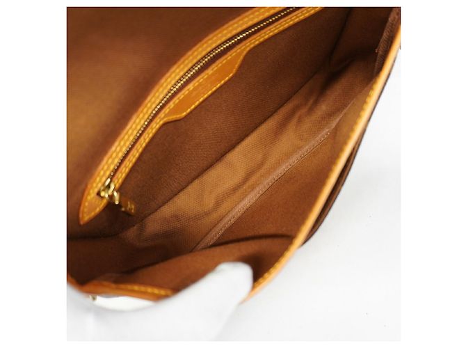 Borsa a tracolla Louis Vuitton Monogram Gibeciere PM Marrone - vista 4