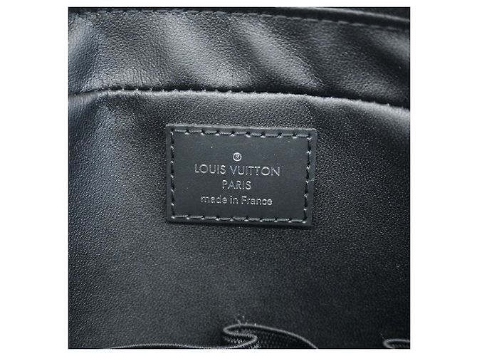 Louis Vuitton Monogram Eclipse Trouse Toilette GM Pouch Nero - vista 5